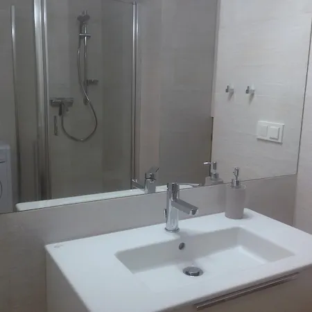 Slodowiec Metro, Free Parking Varsavia