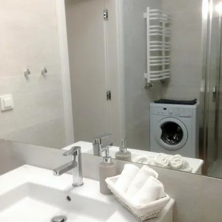 Słodowiec Metro, Free Parking *